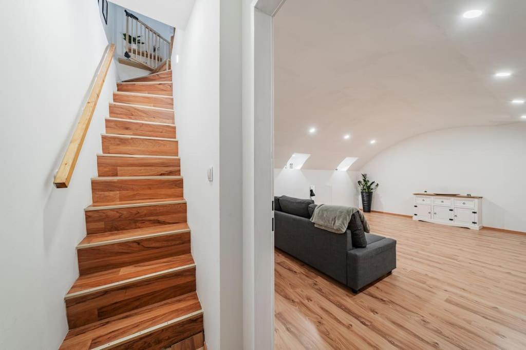 117 M² Near Nussdorferstrasse Daire Viyana Dış mekan fotoğraf